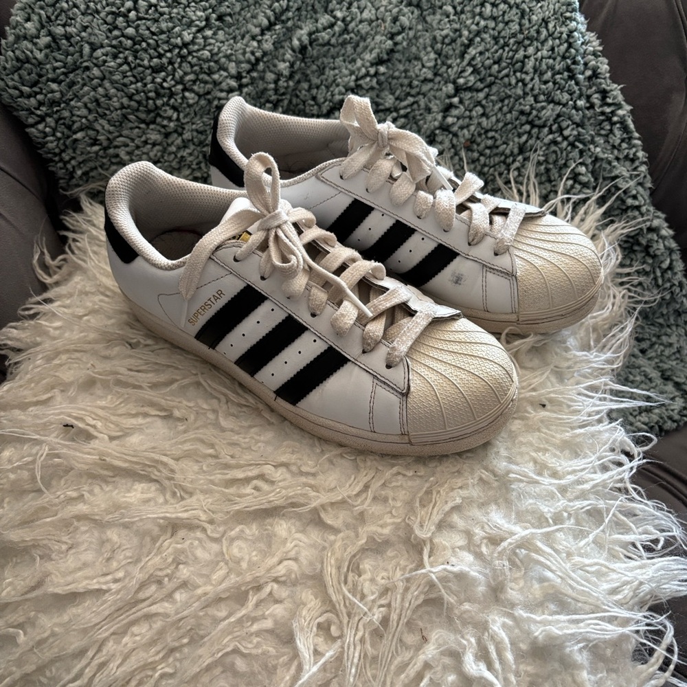 Adidas Superstar Sneakers